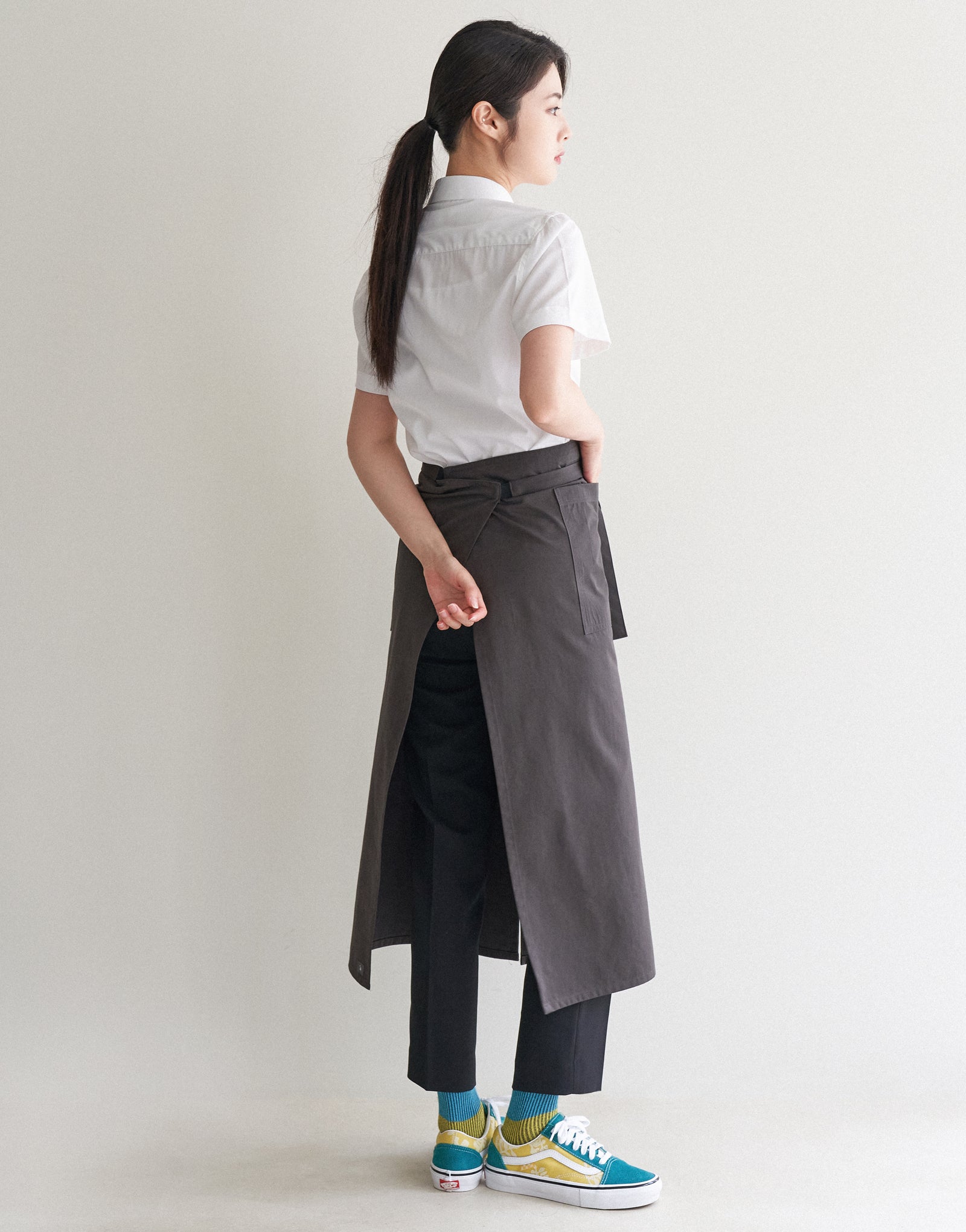 Tablier à taille fendue devant MOI #AA2004 Gris foncé