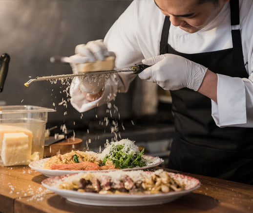 Bangbae Inoo restaurant that forms a distinctive atmosphere with delicate details.