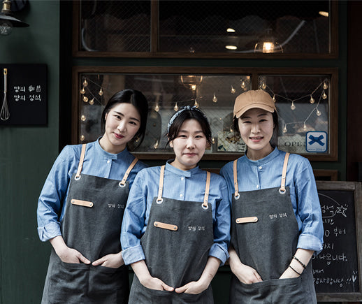 Standard of bread is A bakery that draws a step With a pleasant charm.