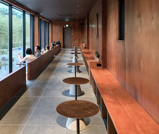 Café Toenmaru, a hot place in Gangneung Chodang-dong.