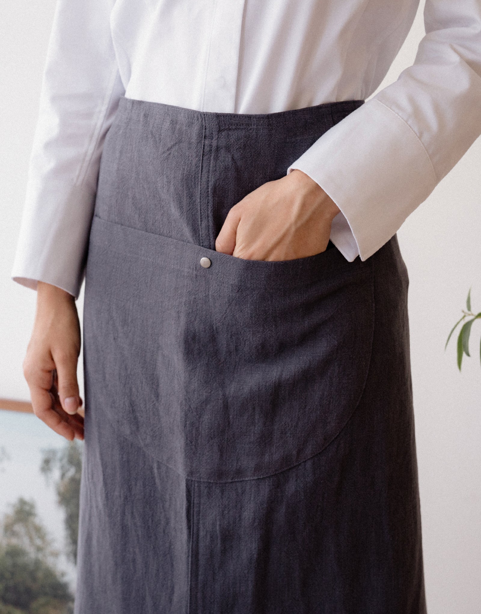 Natural linen half moon waist apron #AA2009 Charcoal