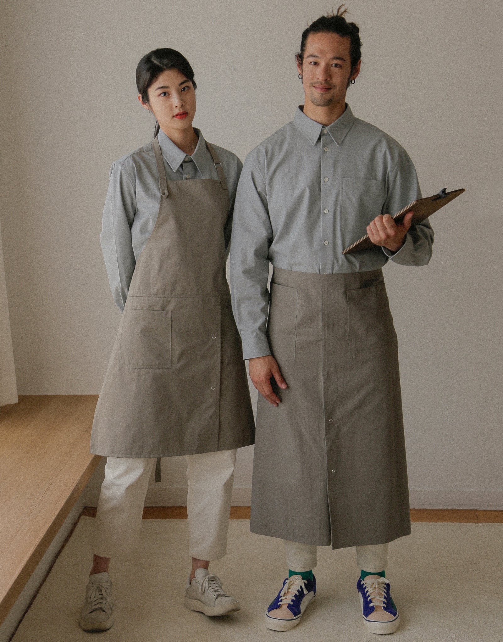MOI Front slit waist apron #AA2004 Light Khaki