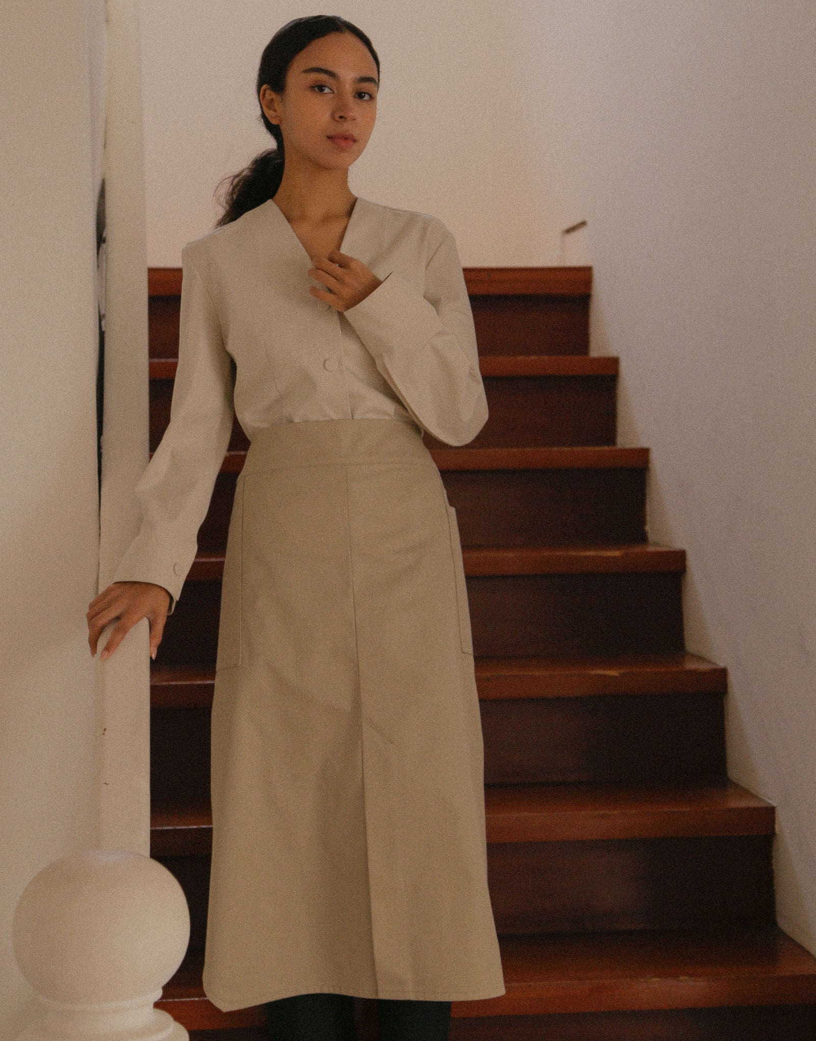 Front slit big pocket waist apron 32" #AA2003 Beige