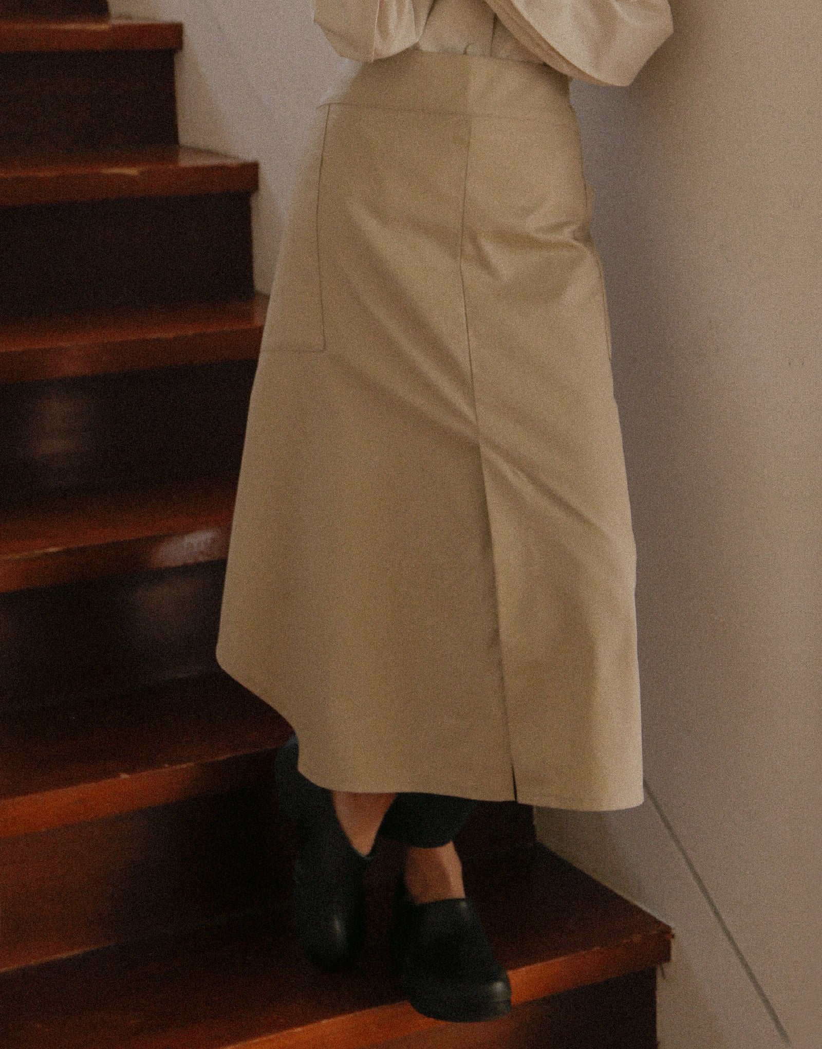 Front slit big pocket waist apron 32" #AA2003 Beige