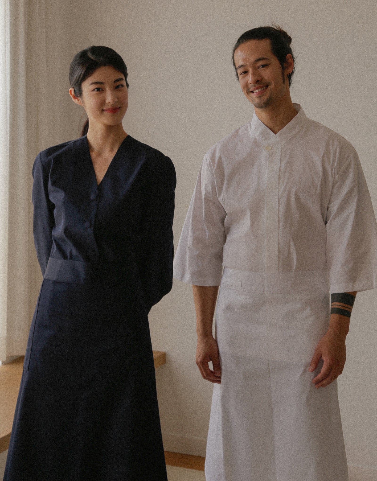 Front slit big pocket waist apron 32" #AA2003 Dark navy