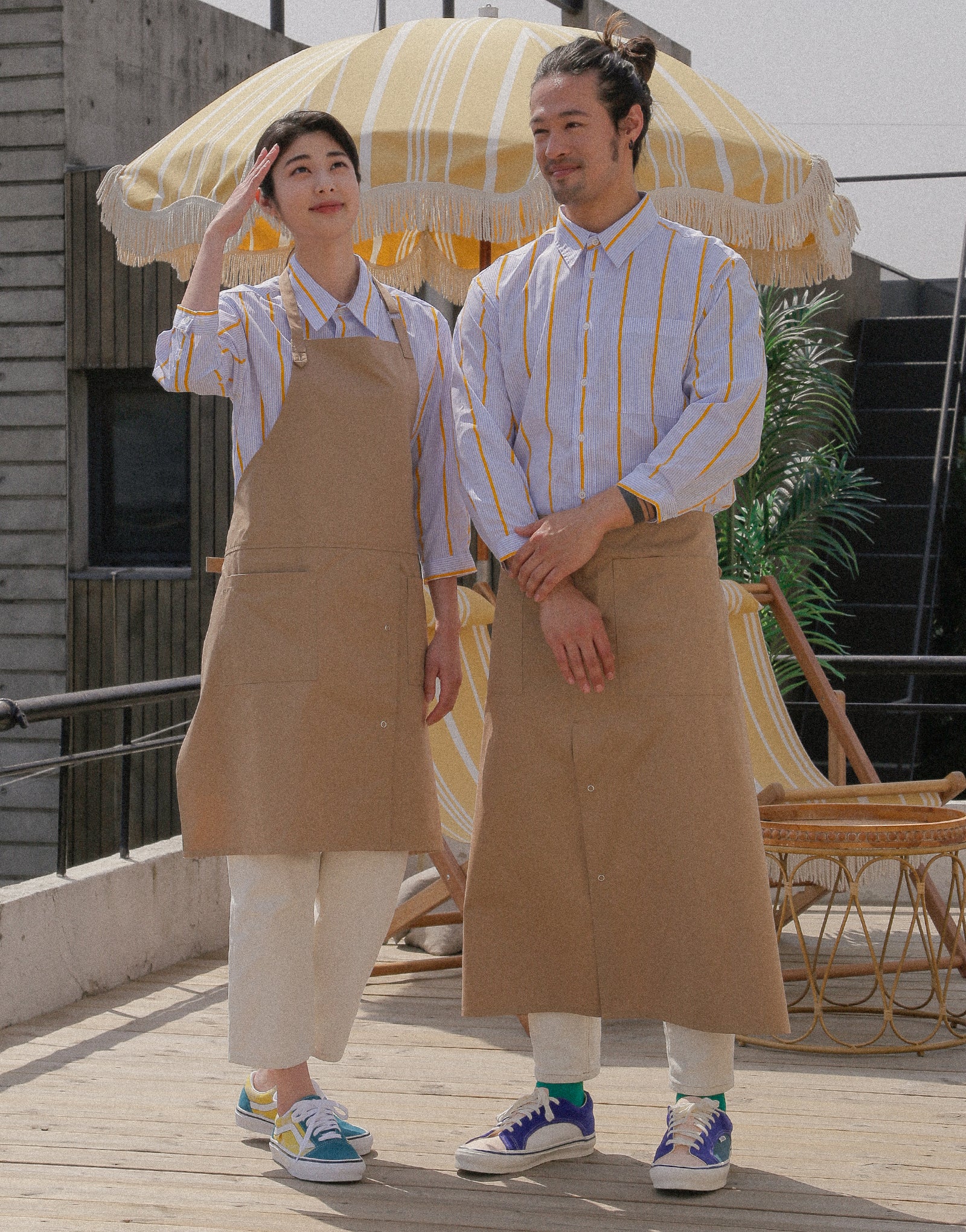 MOI Front slit waist apron #AA2004 Beige